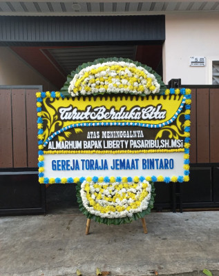 Papan Bunga Duka di Selapajang