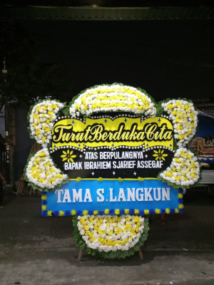 Papan Bunga Duka di Selapajang
