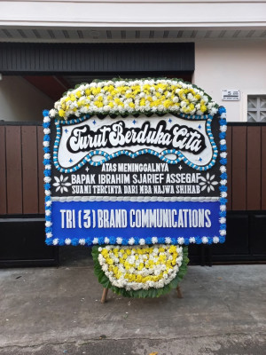 Papan Bunga Duka di Selapajang